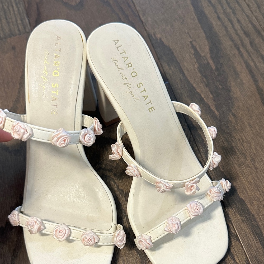 Altar’d state strapping floral heels